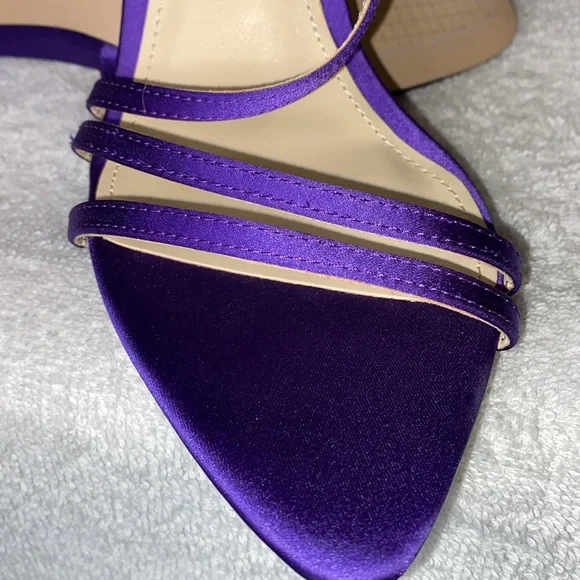 Jessica Simpson Pyine strappy heels NWOT sz. 7. Purple, triangular heel - Picture 7 of 7